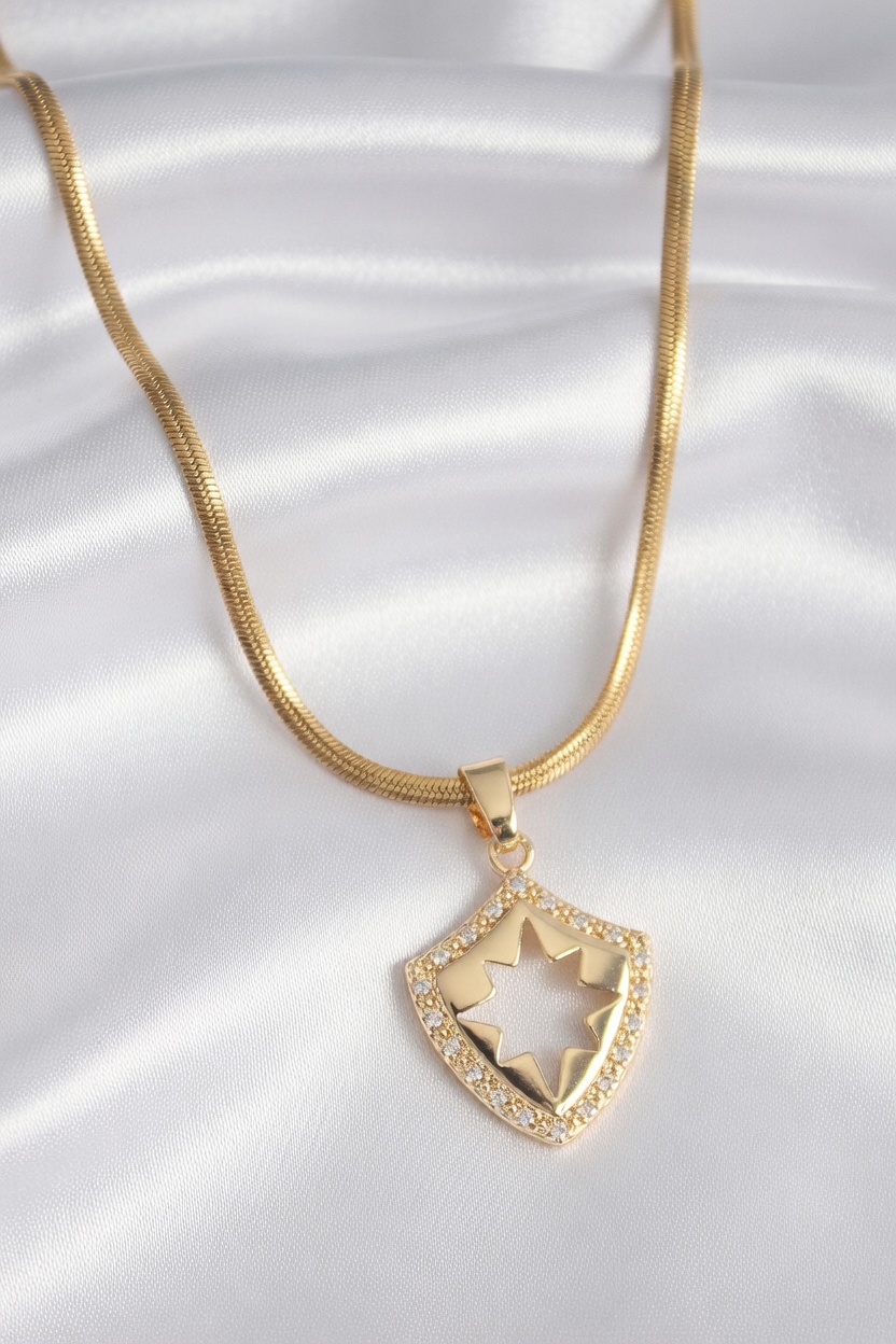 316L Çelik Gold Renk İtalyan Zincir Zirkon Taşlı Kutup Yıldız İşleme Kadın Kolye